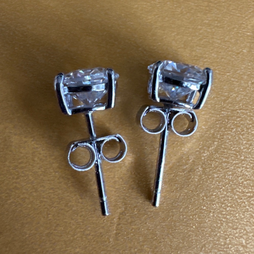 Moissanite Stud Earrings 1.57ct D VVS1 Round 6mm Sterling Silver SE07244-H - Picture 4 of 6